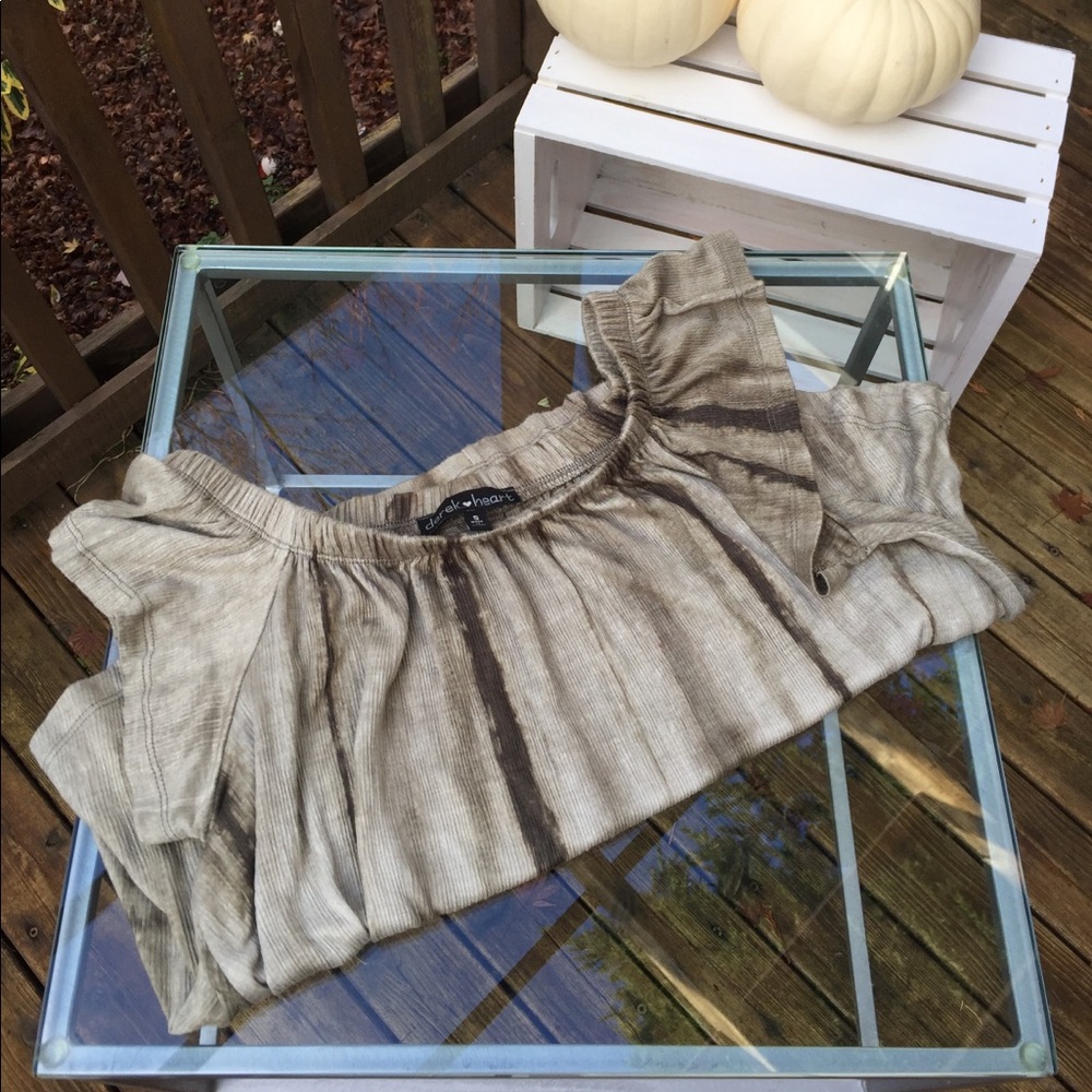 off-the-shoulder shirt